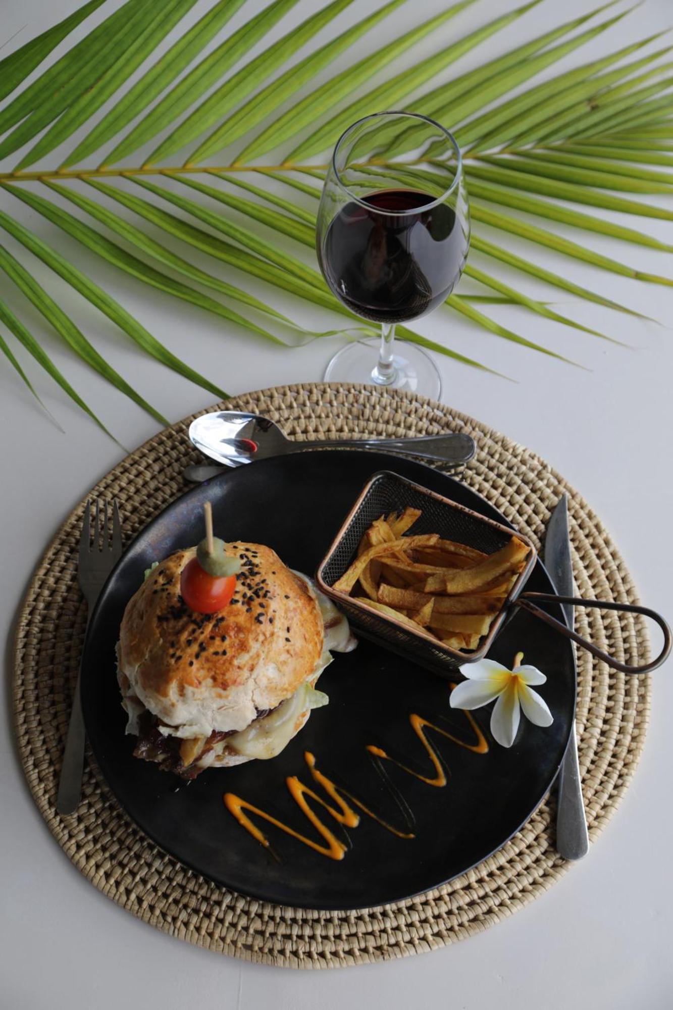 Altiplanico Rapa Nui Hotel Hanga Roa Bagian luar foto